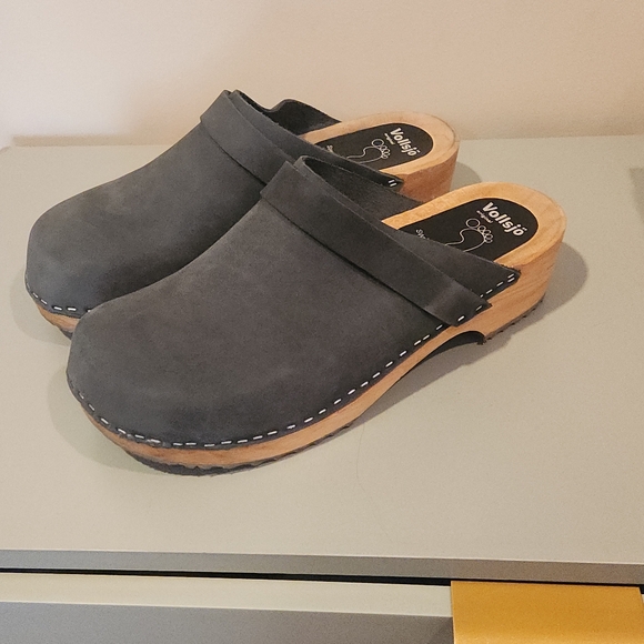 Vollsjo Swedish Clogs size 42/12 (11.5) gray-green genuine suede low wooden heel - Picture 4 of 16